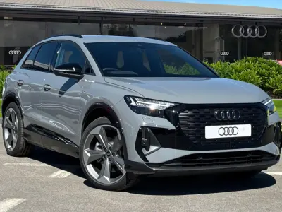 Nouă Audi Q4 e-tron Black Edition 150 kW (204 CP) 2026 Gri SUV