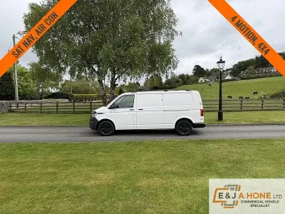 Usado VW Transporter Startline 150 HP (110 kW) 2020 Branco Van