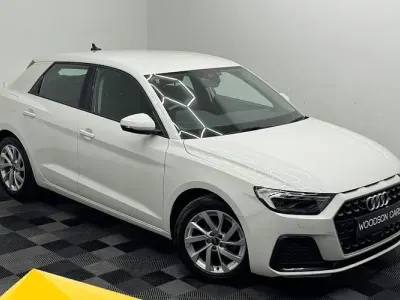 Used Audi A1 Sportback Sport 95 HP (69 kW) 2022 White Hatchback