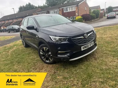 Used Vauxhall Grandland X Sport 130 HP (95 kW) 2019 Purple SUV