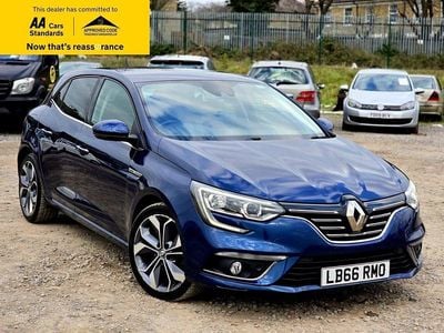 Used Renault Mégane IV Dynamique 110 HP (80 kW) 2017 Blue Hatchback