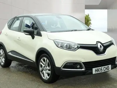 Used Renault Captur Dynamique 90 HP (66 kW) 2015 Cream/black SUV