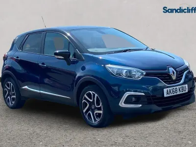 Used Renault Captur Iconic 90 HP (66 kW) 2018 Blue/black SUV