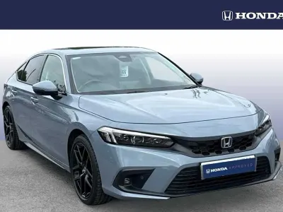 Begagnad Honda Civic Advance 184 HK (135 kW) 2022 Grå Halvkombi
