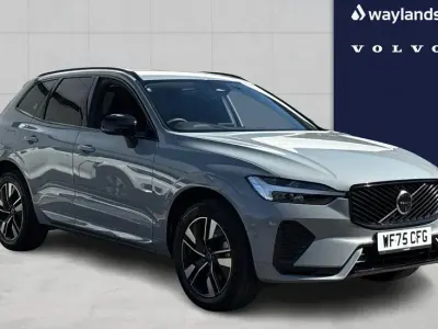 Begagnad Volvo XC60 Plus 250 HK (183 kW) 2025 Grå SUV