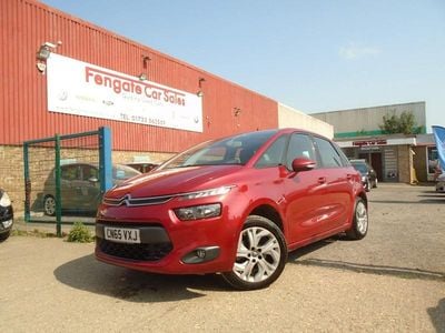 Used Citroën C4 Picasso SELECTION 2015 Red MPV