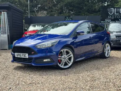 Begagnad Ford Focus ST 185 HK (136 kW) 2016 Blå Halvkombi