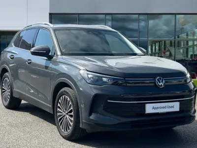 Second-hand VW Tiguan Match 130 CP (95 kW) 2025 Gri SUV