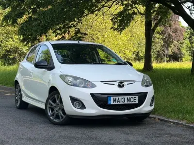 Used Mazda 2 Edition 84 HP (61 kW) 2013 White Hatchback