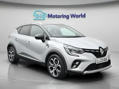 Gebraucht Renault Captur Techno 145 PS (106 kW) 2023 Grau SUV