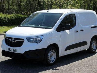 Used Vauxhall Combo Edition 101 HP (74 kW) 2021 White MPV