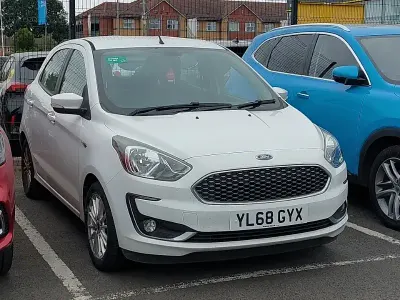Used Ford Ka Plus Zetec 85 HP (62 kW) 2018 White Hatchback