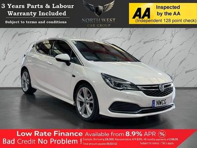 Used Vauxhall Astra SRi 150 HP (110 kW) 2018 White Hatchback