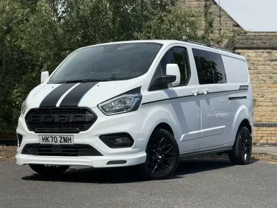 Used Ford Transit Custom Limited 130 HP (95 kW) 2021 White Estate