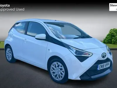 Used Toyota Aygo X-play 72 HP (52 kW) 2020 Hatchback