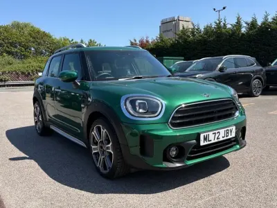 Used Mini Cooper Countryman Exclusive 134 HP (98 kW) 2022 Green SUV
