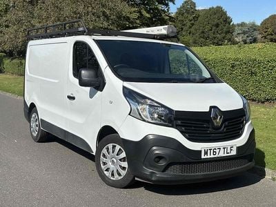 Glacier white Used 2017 Renault Trafic Business MPV | £8,990 (Super price)