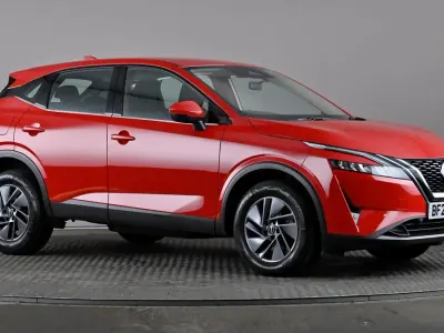 Second-hand Nissan Qashqai Acenta Premium 158 CP (116 kW) 2024 Roșu SUV