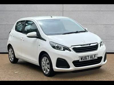 Used Peugeot 108 Active 67 HP (49 kW) 2017 White Hatchback
