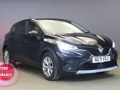Używany Renault Captur Iconic 90 KM (66 kW) 2022 Czarny SUV