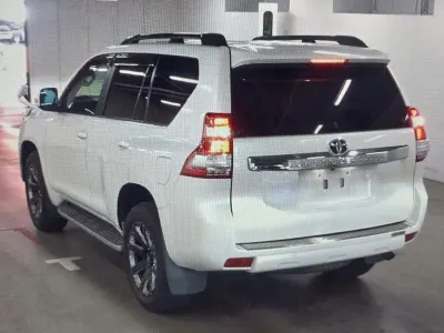 Used Toyota Land Cruiser 2015 White SUV