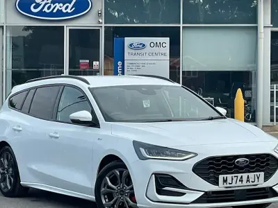 Used Ford Focus ST-Line 155 HP (114 kW) 2023 White Estate