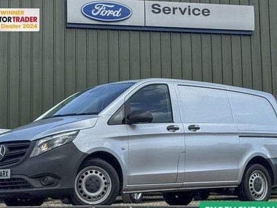 Begagnad Mercedes Vito Progressive 136 HK (100 kW) 2023 Silver Van