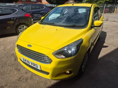Used Ford Ka Plus Studio 70 HP (51 kW) 2018 Yellow Hatchback