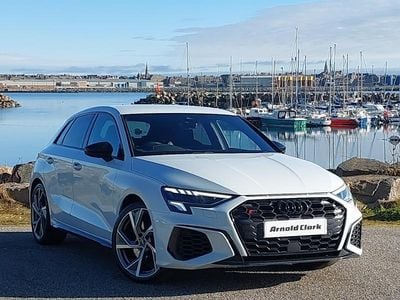 Begagnad Audi S3 Sportback Black Edition 310 HK (228 kW) 2023 Vit Halvkombi