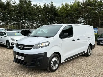 Used Vauxhall Vivaro S 100 HP (73 kW) 2023 White MPV