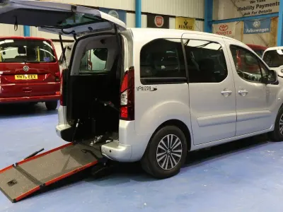 Used Peugeot Partner 2018 Silver MPV
