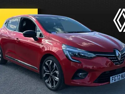 Begagnad Renault Clio V Techno 145 HK (106 kW) 2022 Röd Halvkombi