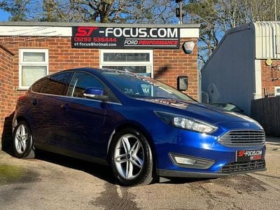 Used Ford Focus Zetec 120 HP (88 kW) 2016 Blue Hatchback