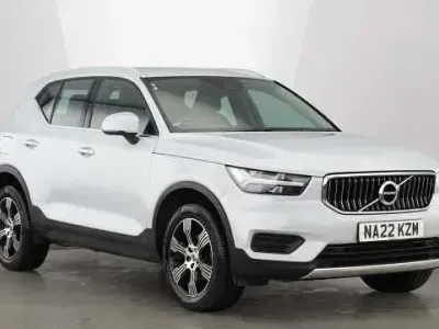 Usado Volvo XC40 Inscription 163 HP (119 kW) 2022 Prateado SUV
