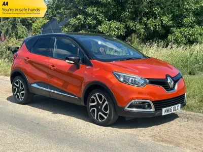 Used Renault Captur Dynamique 90 HP (66 kW) 2016 Orange/black SUV