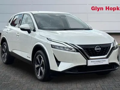 Używany Nissan Qashqai Acenta Premium 190 KM (139 kW) 2022 Biały SUV