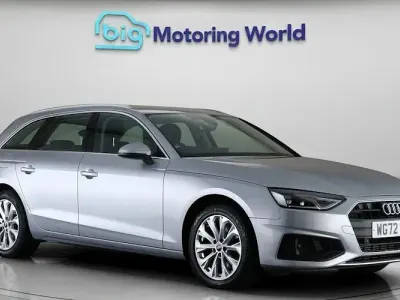 Usado Audi A4 150 CV (110 kW) 2023 Plateado Familiar