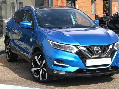 Begagnad Nissan Qashqai N-Motion 138 HK (101 kW) 2021 Blå SUV