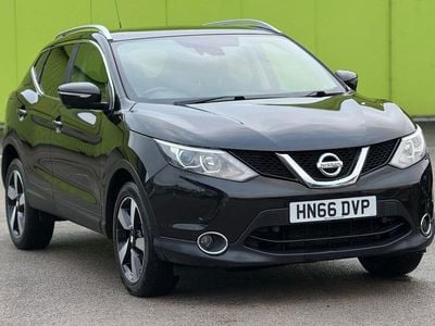 Black Used 2016 Nissan Qashqai N-Connecta SUV | £4,500 (Super price)