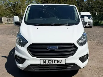 Usado Ford Transit Custom Trend 130 HP (95 kW) 2021 Branco Van