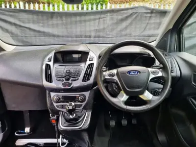 Used Ford Tourneo Connect Titanium 100 HP (73 kW) 2018 Silver MPV
