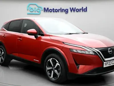 Używany Nissan Qashqai N-Connecta 190 KM (139 kW) 2023 Czerwony SUV