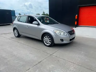 Used Kia Ceed 2007 Silver Hatchback
