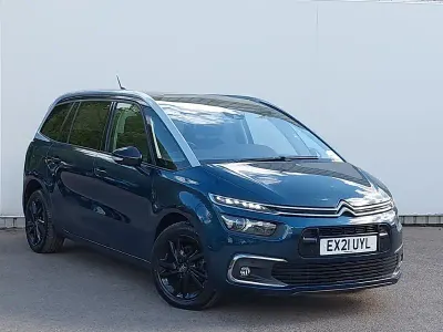 Używany Citroën C4 Shine 131 KM (96 kW) 2021 Niebieski SUV