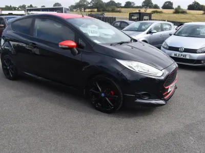 Used Ford Fiesta Zetec 140 HP (102 kW) 2016 Black Hatchback