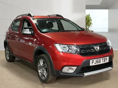 Used Dacia Sandero Essentiel 90 HP (66 kW) 2018 Red Hatchback