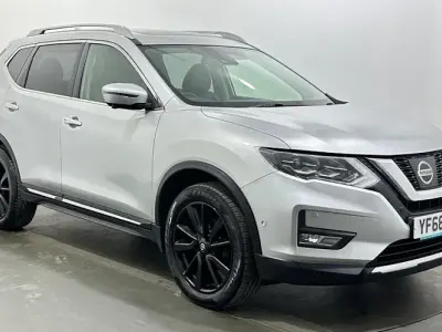 Used Nissan X-Trail Tekna 163 HP (119 kW) 2017 Silver SUV
