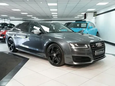 Used Audi S8 Comfort 520 HP (382 kW) 2015 Grey Sedan