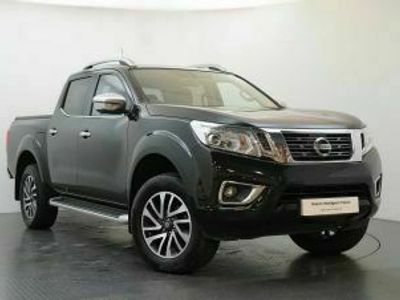 used Nissan Navara 2.3 dCi 190 4WD Tekna Auto Double Cab with Roll n Lock Cover and Towbar