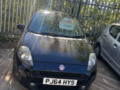 Używany Fiat Punto Easy 69 KM (50 kW) 2014 Czarny Hatchback